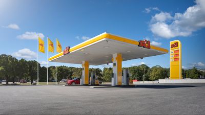 St1 completes rebranding of its retail network