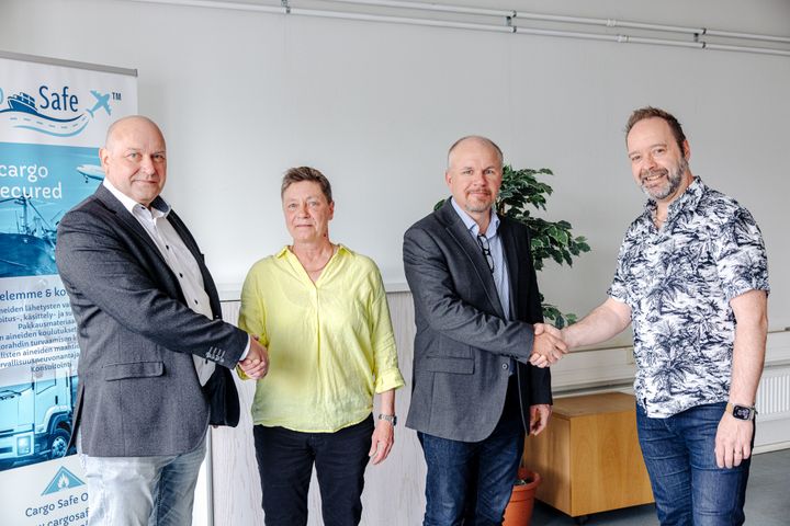 Presto vahvistaa vaarallisten aineiden palveluitaan yrityskaupalla.