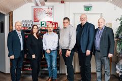 Kuvassa vasemmalta Presto Oy:n maajohtaja Tero Roivainen, Safety Partnersin Anu Lehto ja Petri Lehto, Hasakin Antti Haapakoski, Wasasafen Ari Rintamäki, sekä Presto Oy:n Jari Kortelainen.