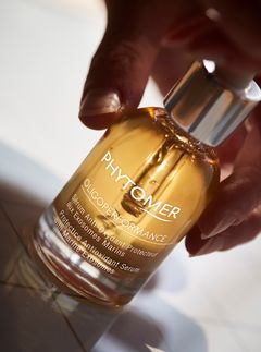 Eksosomit edustavat kosmetiikassa korkean teknologian lähestymistapaa ihon luonnollisen toiminnan tukemiseen.