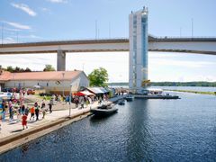 Puumalansalmella sanat ja sävelet käyvät vuoropuhelua itäisen Suomen tulevaisuudesta.