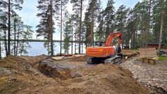 Pilariperustusten myötä alue ei vaadi raskaita maansiirtotöitä, mikä vähentää ympäristön kuormitusta.