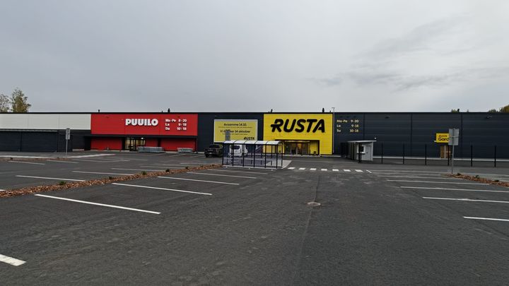 Tekovan kehittämä ja rakentama liikerakennus valmistui Raaseporiin. Puuilo ja Rusta avaavat myymälänsä syksyn aikana.