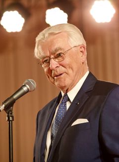 Suomalais-ruotsalaisen kauppakamarin 90-vuotisjuhlakomiteaa johtaa vuorineuvos Matti Sundberg