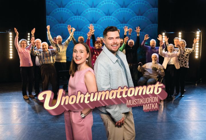 Lotta-Sofia Saahko ja Kalle Lindroth luotsaavat Unohtumattomat-muistikuoroa.