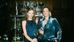 Fokuksen näyttelijät Tove (Stella Leppikorpi) ja Jaana (Laura Malmivaara).