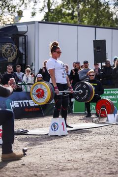 Laura Koskenniemi voitti kymmenestä finaalilajista viisi ja oli kahdessa kakkonen. Maastavedossa hän nosti 215 kiloa.