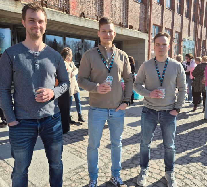 Kanta-H%E4meen%20pelastuslaitoksen%20palomiehet%A0Eemil%20M%E4kel%E4%2C%20Lari%20Laaksovirta%A0ja%A0Mikko%20Mustakangas%2C