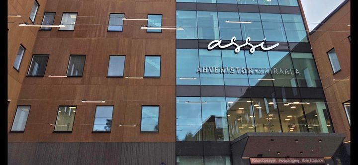 Ahveniston sairaalan pääsisäänkäynti