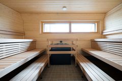 Taloyhtiössä on tilavat saunatilat.