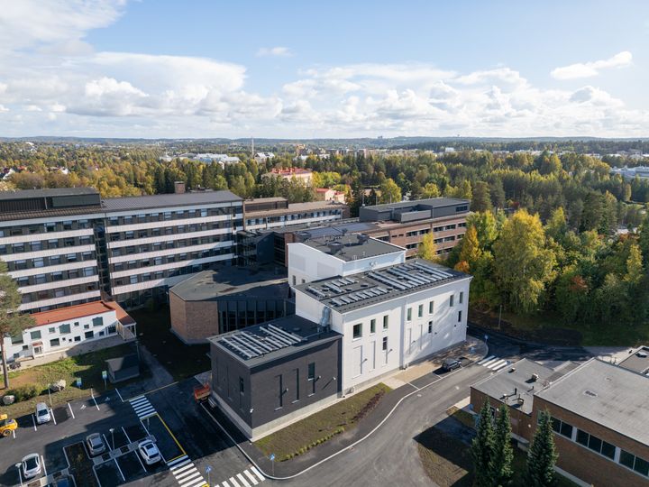 Jatkeen toteuttama TAMKin uuden laajennusosan pinta-ala on noin 2 900 bruttoneliötä ja peruskorjatun osan pinta-ala lähes 1 200 neliömetriä.