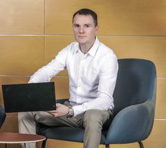 "Sähkövarastot ovat tärkeitä, kun energiajärjestelmää kehitetään kohti nettonollaa”, sanoo Pohjan Voiman johtaja Juho Rönni.