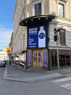 Aqua d'Or -vesibaari tarjoilee vain vettä.