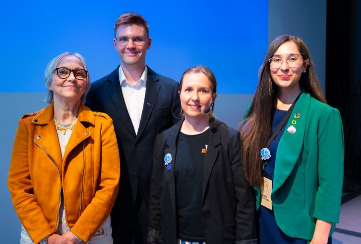 Anu Harkki, Timo Huhtamäki, Anne Puolanne ja Bradlie Matrz-Sigala osallistuivat Eurooppalaisen ilmastosopimuksen lähettiläinä Suureen ilmastovaikuttamisen iltaan helsingin Oodissa 2. syyskuuta 2026.