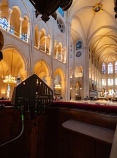 Unlike traditional RF wireless systems, Spectera does not employ diversity, which halved the antenna requirement for Notre-Dame (Photo credit: Olivier Allard)