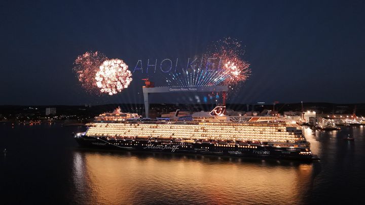 The christening of Mein Schiff 7 took place against the backdrop of Kiel. © TUI Cruises