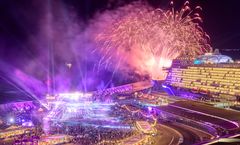 Fireworks crowned the Mein Schiff Relax against the backdrop of the Andalusian city of Málaga.