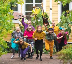 Naattiorkesteri nähdään Työväen Musiikkitapahtumassa lauantaina 25.7. kello 11:00 ja esitykseen on vapaa pääsy.