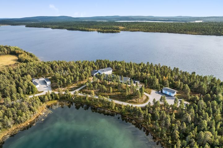 Toivoniemen ja Hopealammen alueet ovat olleet aikaisemmin Saamelaisalueen koulutuskeskuksen ja Porontutkimuslaitoksen käytössä.