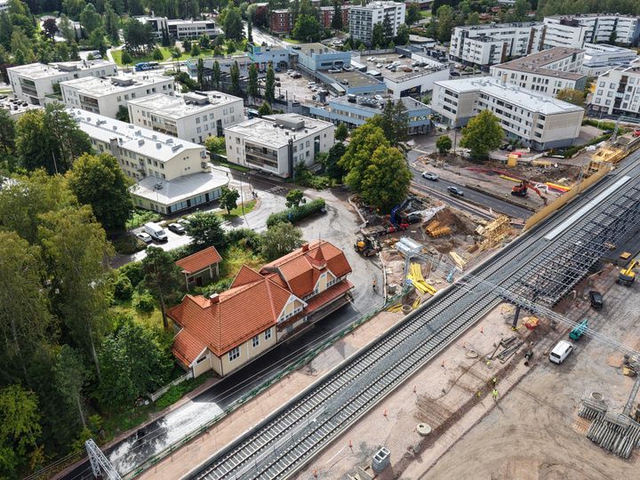 Senaatin Asema-alueet Oy ja Kauniaisten kaupunki käynnistävät syyskuussa suunnittelu- ja tontinluovutuskilpailun asema-alueesta.