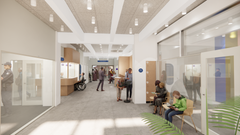 Valoisa sisätilan aula ja odotustila, jossa ihmiset istuvat ja seisovat. Osa käyttää mobiililaitteita tai pitelee asiakirjoja, yksi henkilö on pyörätuolissa. Tilassa on palvelutiskejä, istuimia ja lasiseinäisiä huoneita.