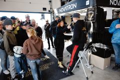 Rallin kaksinkertainen maailmanmestari valikoitui Novatronin brändilähettilääksi yhteisen tarinan ja arvopohjan vuoksi. Sekä Rovanperä että Novatron katsovat positiivisesti tulevaisuuteen, itseään haastaen.