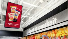 Mainospinta S-marketin sisällä