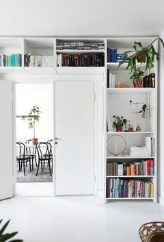 Lundia Classic kirjahylly, valkolakattu, oven ylitys