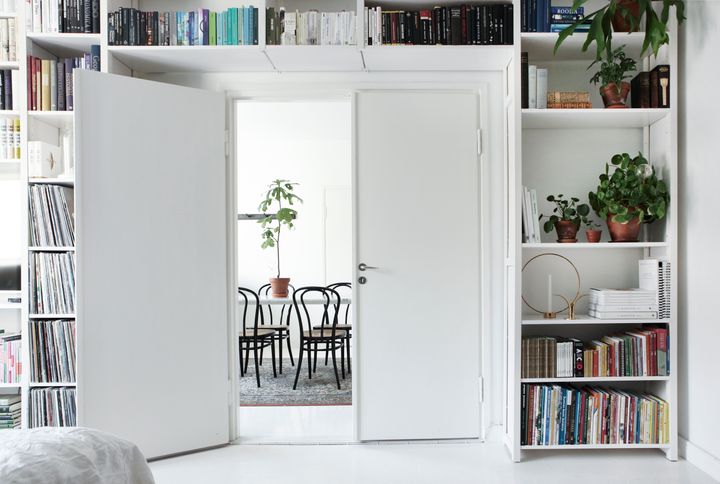 Lundia Classic kirjahylly, valkolakattu, oven ylitys