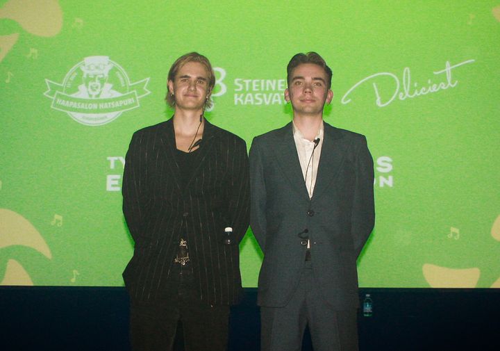 Patrik Salomaa (kuvassa vasemmalla) ja Anders Rahijärvi perustivat oman ikärajattoman festivaalin kyllästyttyään vain täysikäisille tarkoitettuihin keikkoihin.