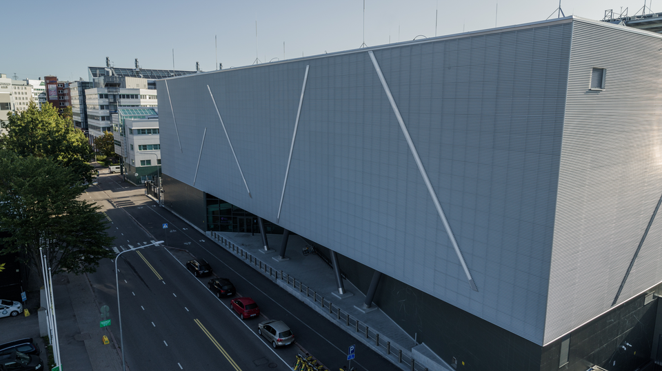 Helsinki Data Center lämmittää nyt jopa 14 000 kerrostalokaksiota ...