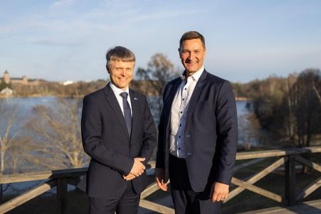 Holger Haljand, toimitusjohtaja, Telia Finland ja Juha Laakso, toimitusjohtaja, Airbus Defence and Space Suomi