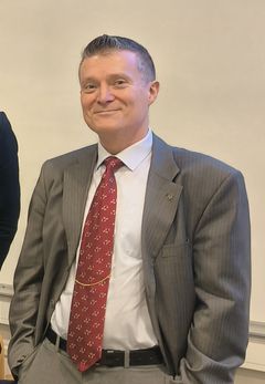 Luis Álvarez Esteban, Henki-Fennian hallituksen jäsen. Álvarez Esteban (FT, VTT) toimii Turun kauppakorkeakoulussa Taloustieteiden kvantitatiivisten menetelmien professorina.