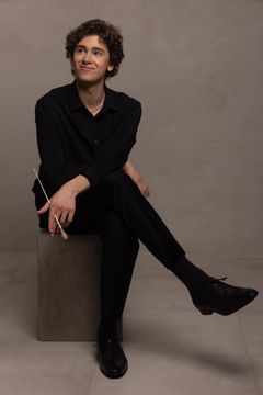 Kapellimestari-pianisti Maximilian Fagerlund