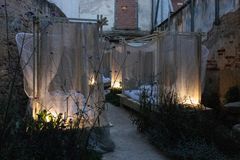 Taiteilijaryhmä IC-98 toteuttaa säätiön tuella yksityisnäyttelyn Serlachius-museoissa vuosina 2027–2028. Kuvan teos: IC-98 & Suomi/Koivisto Architects, A Third of Life, 2025, yksityiskohta. Kuva: Patrik Söderlund