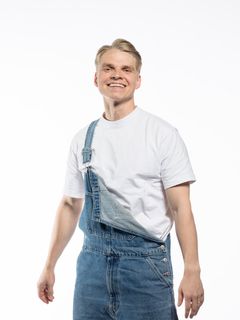 Matti Roth on yksi POPfm:n juontajista. Kuva: Timo Pyykönen