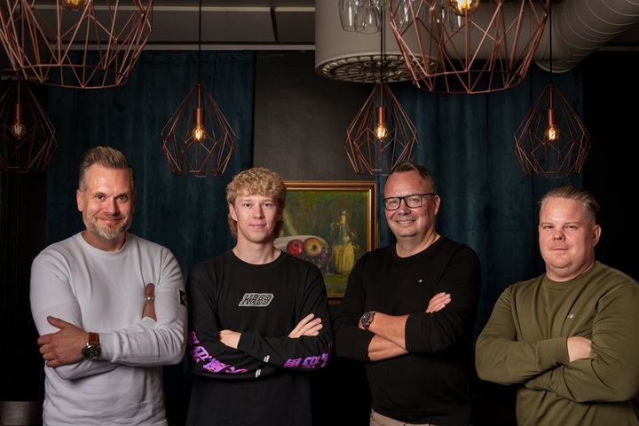 Kuvassa vasemmalta Ville Puustinen, Kalle Rovanperä, Peter Fredman, Mikko Rosendahl