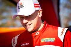 Maailmanmestarin oma tiimi on saanut nimensä, kun vuonna 2023 Kroatian MM-rallin kilpailun järjestäjien materiaaleissa Jonne esiintyi yllättäen nimellä Jorma J Halttunen.