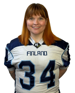 Tytti Kuusinen, keskushyökkääjä