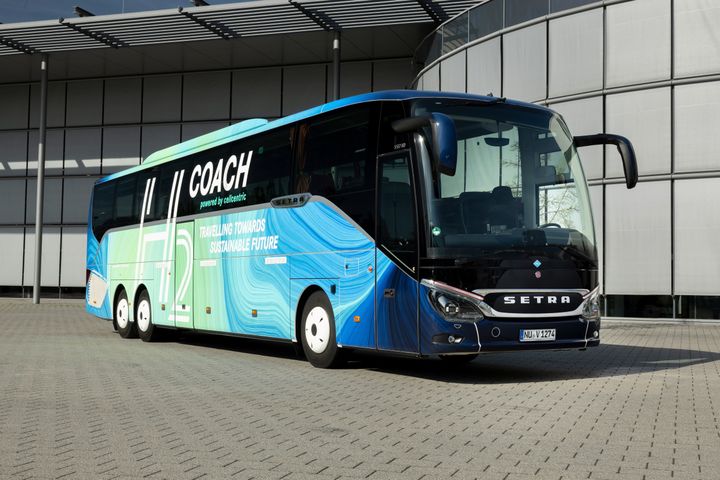 FEV and Daimler Buses have jointly developed the "H2 Coach", the first coach with a hydrogen-based fuel cell drive system.