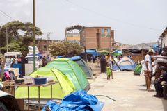 La Guairassa Venezuelassa tuhannet ihmiset ovat yöpyneet kaduilla maanjäristysten jälkeen.