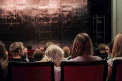 Taidetestaajat-kulttuurikasvatusohjelma on vienyt kahdeksasluokkalaisia taidevierailuille vuodesta 2017 lähtien.