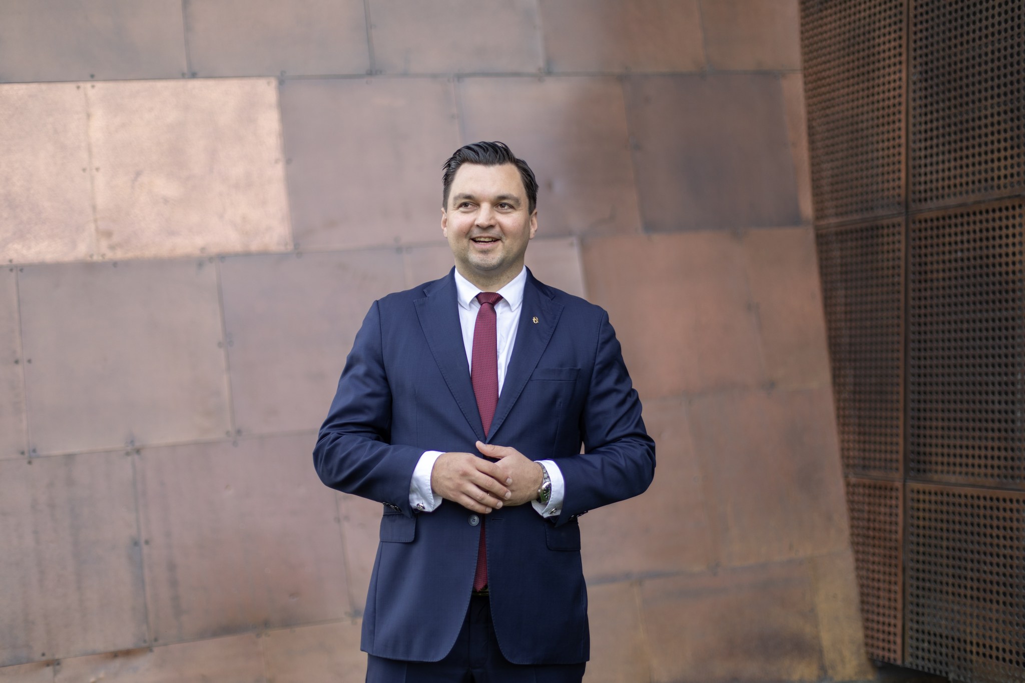 Ministeri Strand korosti investointien merkitystä Suomen taloudelle