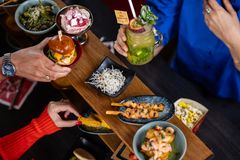 Pincho Nation uskoo, että tamperelaiset haluavat mielellään maistella useita erilaisia ruokia yhdellä ravintolavierailulla.
