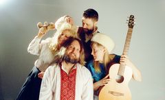 Ne Lintuizet esiintyy tänä vuonna ensimmäisellä joulukonserttikiertueellaan.