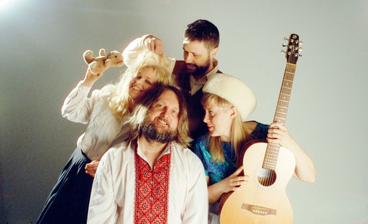 Ne Lintuizet esiintyy tänä vuonna ensimmäisellä joulukonserttikiertueellaan.