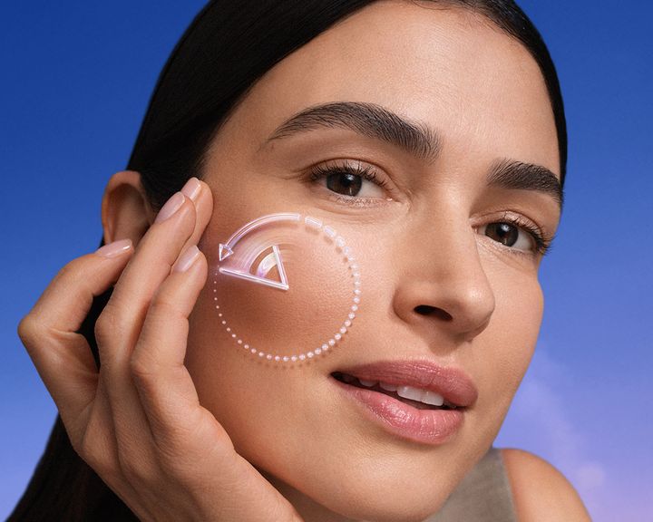NIVEA Cellular Epigenetics Age Rewind Serum nuorentaa ihoa vain 2 viikossa epigenetiikan ja EPICELLINE®-ainesosan ansiosta.