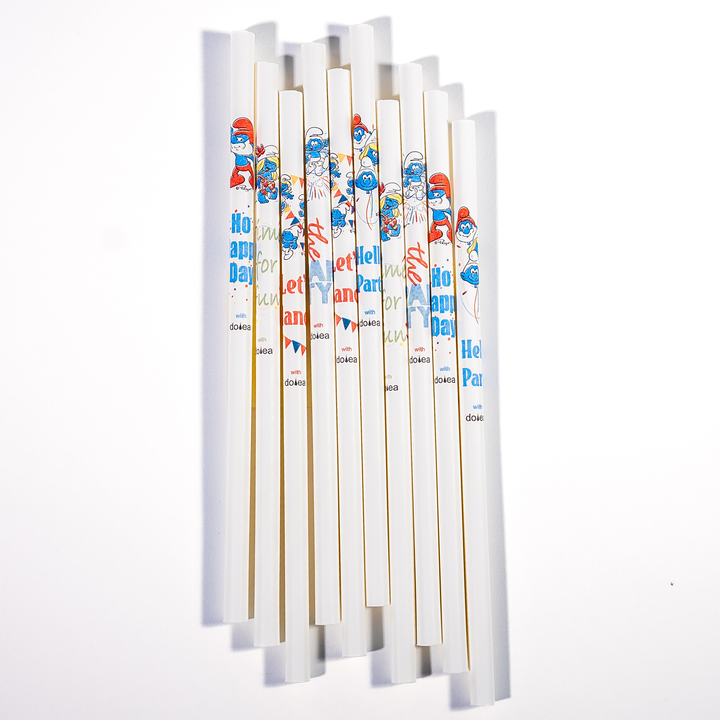 Image: Sustainable Smurfs branded Dolea straws by Dolea | ©Soldeman photography | ©Peyo 2025 - Licensed through I.M.P.S. (Brussels)