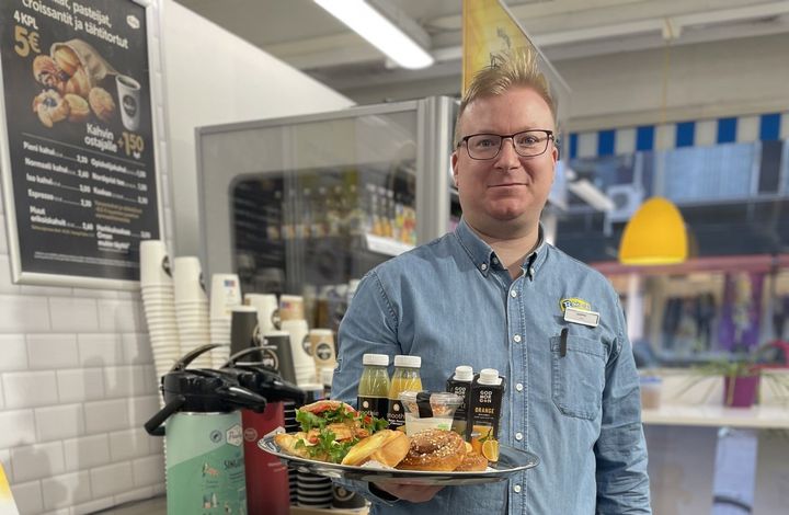 Kemiön R-kioskin uusi kauppias Joni Grundström