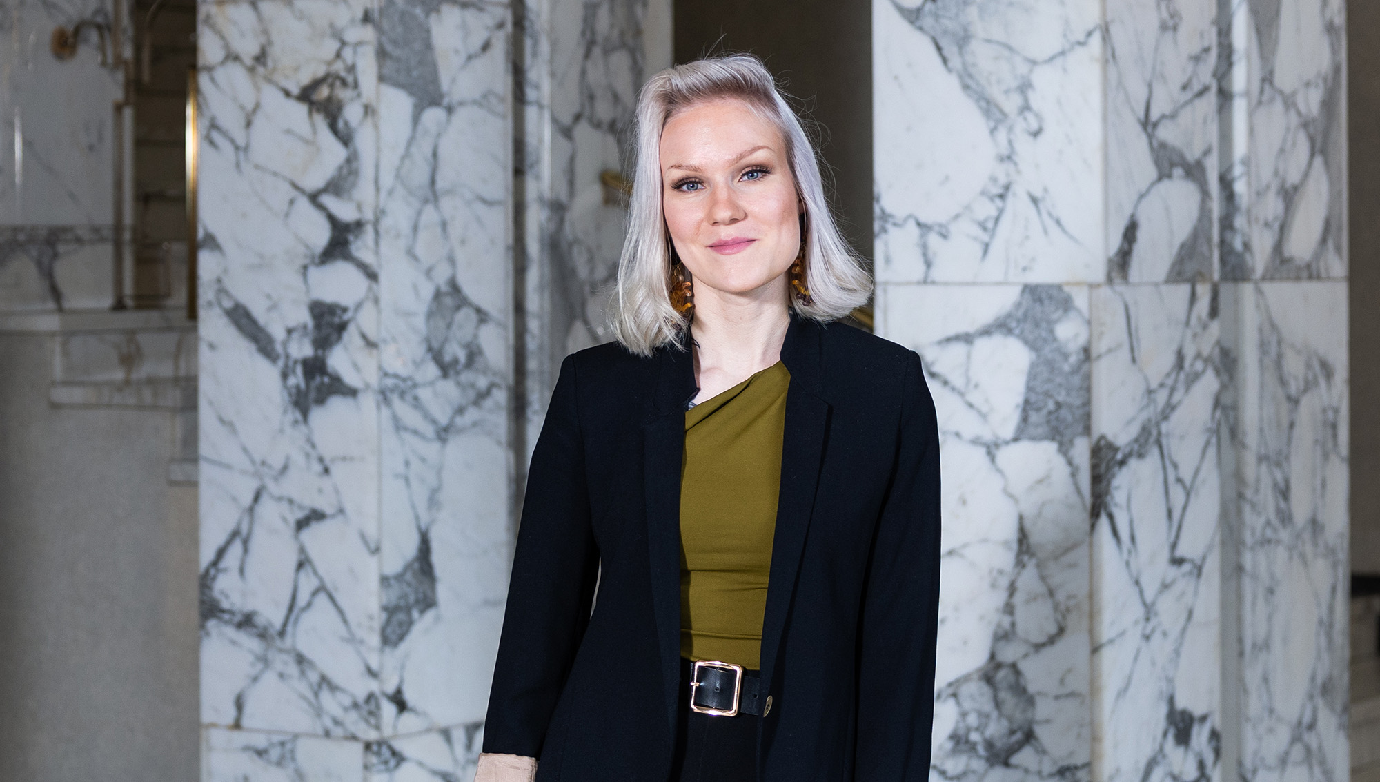 Jessi Jokelaiselta uusi sarjakuvaromaani sotatraumoista